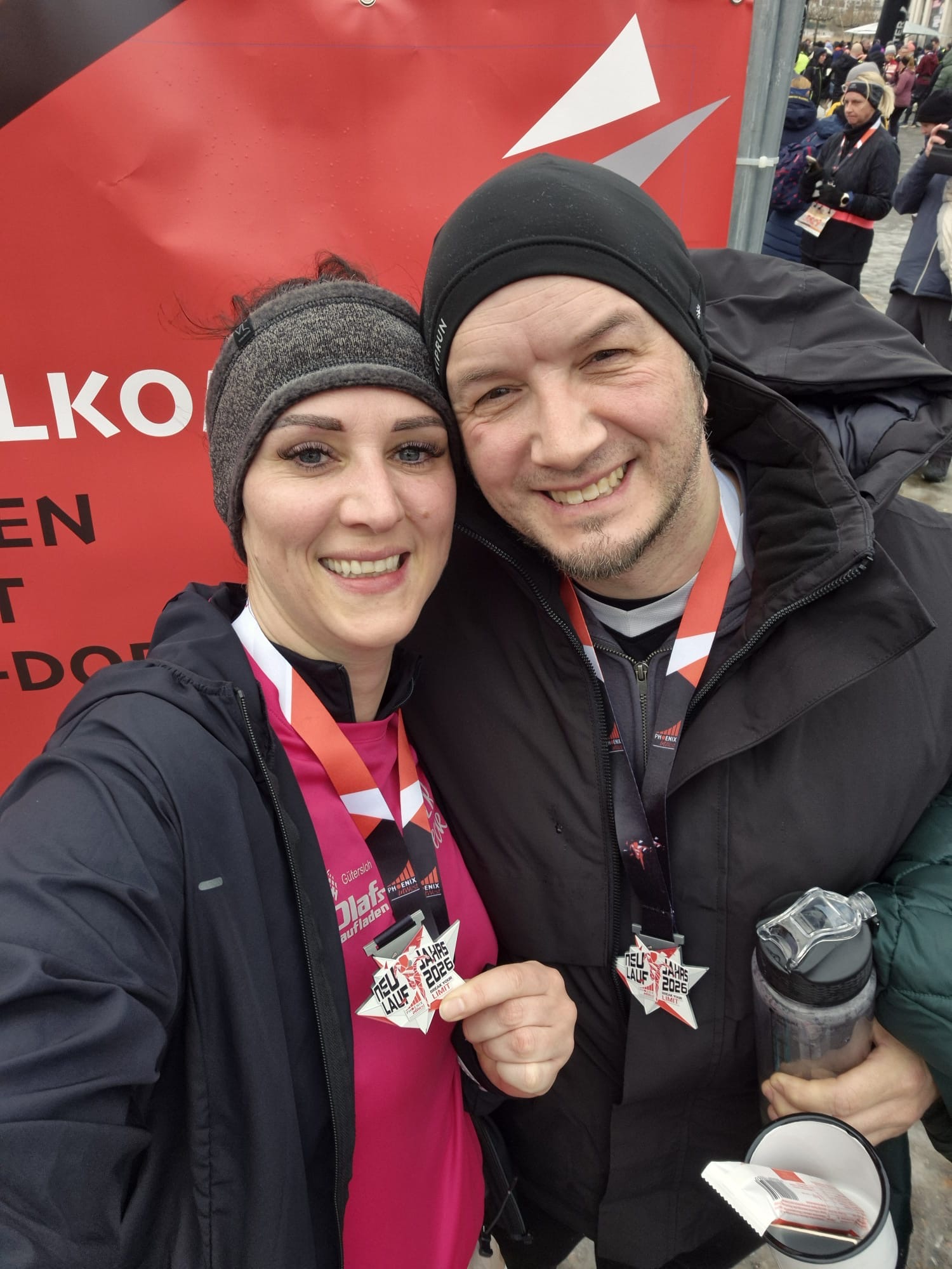 a38321b5-d263-4a1f-a34a-d7f42ed00e88 Nadine und Matthias mit der Medaille,<br />
Bild: Nadine Nowak