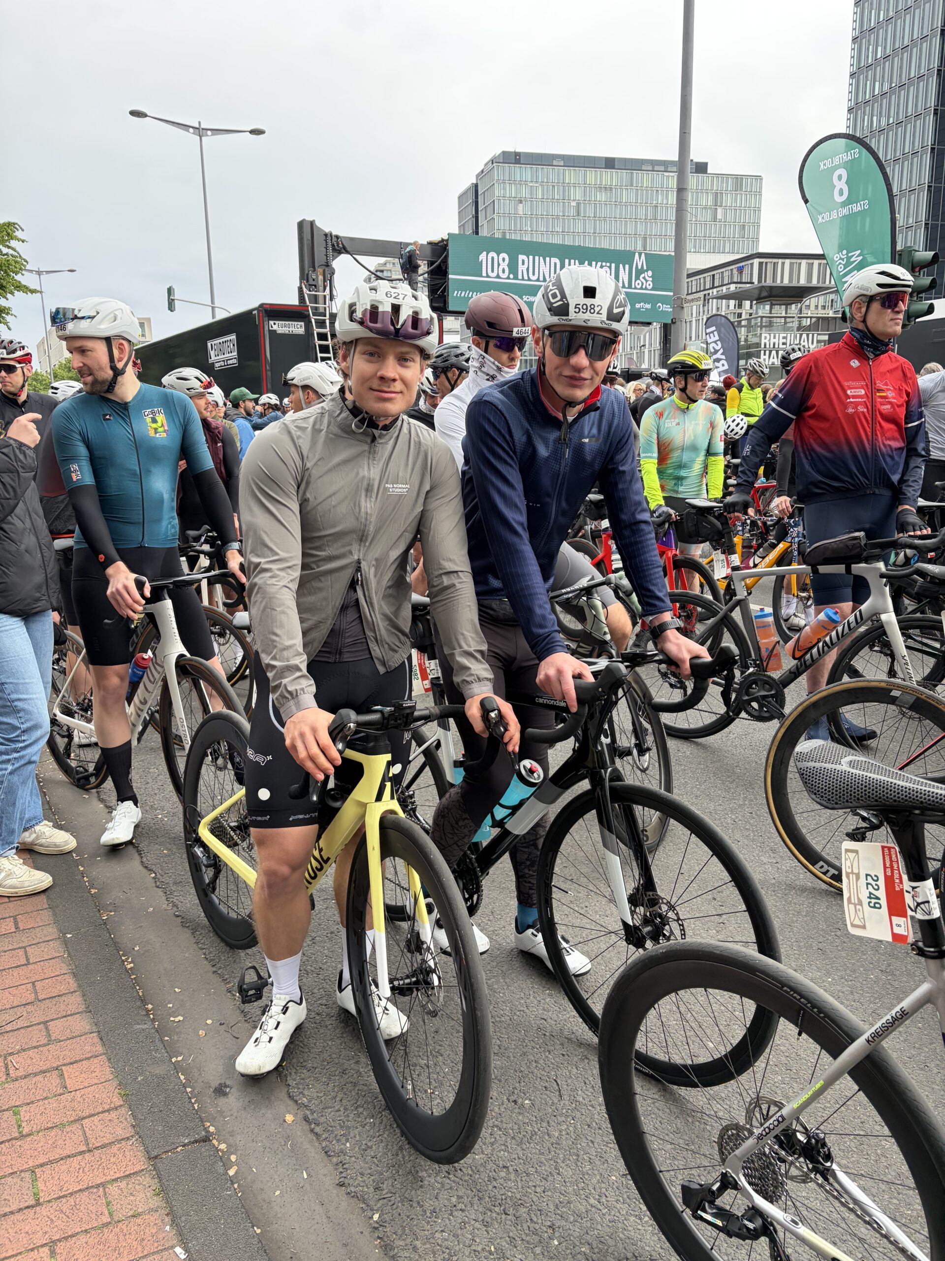IMG_2554 Jannes und Max vor dem Start,<br />
Bild: Nicole Franzke